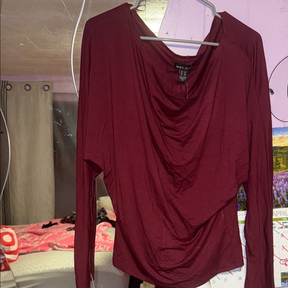 Wet Seal Tops - Wet Seal Maroon Long Sleeve Draped Neck Top